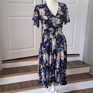 NERLEROLIAN  Floral V Neck Elastic Waist Dress with Pockets L NWT.